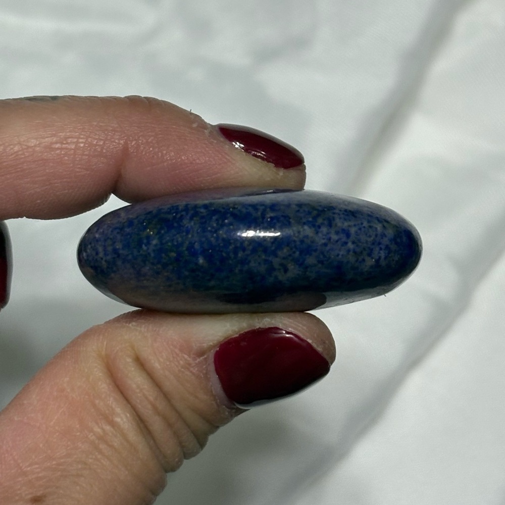 Lapis lazuli palm stone - Picture 13 of 13
